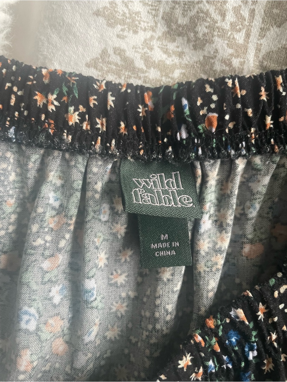 Wild Fable Black & Floral Smock Dress Size Medium - Picture 4 of 5